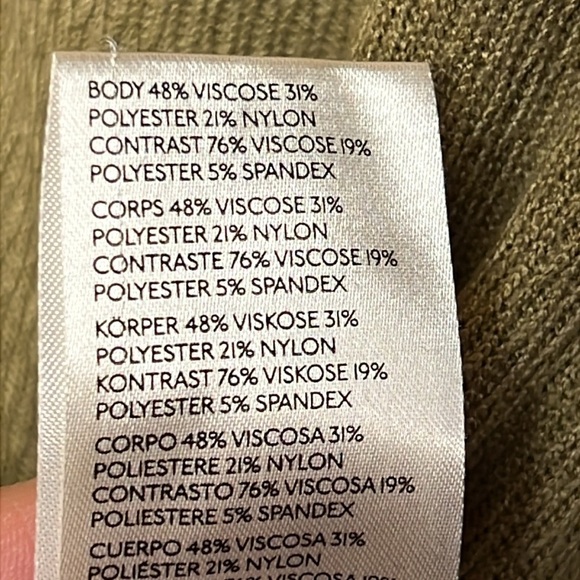 Free People We The Free Olive Green Long Sleeve Top Side Slits Soft Xs oversized - Picture 6 of 9